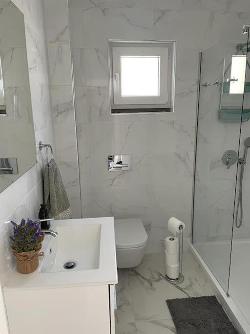 *Sea View* New 3 Bedroom Apt With Free Parking Sesimbra Bagian luar foto